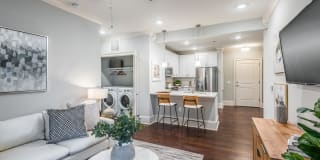 511 Queens Gallery 2