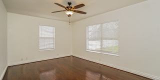 294 El Monte Boulevard Gallery 11