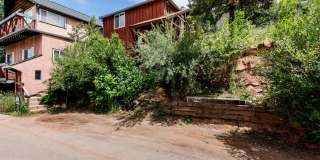 Manitou Cottage nestled in Nature Gallery 52