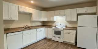 Updated 2 Bedroom Town Home Gallery 1