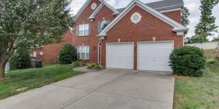 4Bed/2.5Bath in Brentwood, Lawn Care Included! Gallery 1