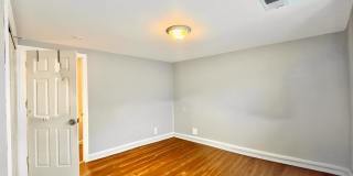 307 Washington St Gallery 10