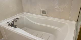 Single Story Beautiful Bay View Home Gallery 15