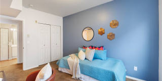 Amazing West Seattle 2 bedroom 2 bath W/S/G and 2 parking spots included! Gallery 14
