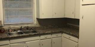 Three Bedroom 1 Bath Home/1 Car Carport Gallery 6