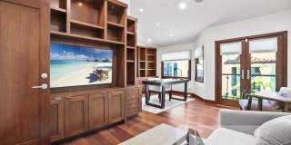 Elevated Living in Newport Heights Gallery 15