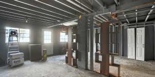 Two Bedroom in Newport! Gallery 41