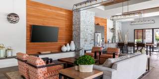 The Point at Town Center Gallery 11