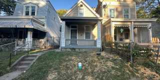 1056 Winfield Ave | 3 Beds, 1 Bath Gallery 1