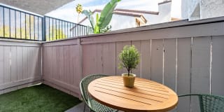 Fusion Warner Center Gallery 9