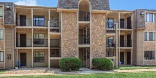 Bristol Pointe Apartments Gallery 1