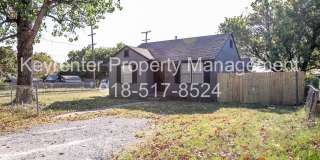 Beautiful 2 Bedroom Remodel! Available Today! Gallery 3
