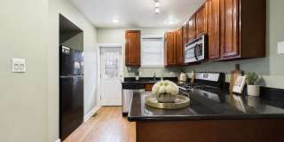 Lower Moyamensing Townhome with Private Patio, Finished Basement & Modern Updates Lower Moyamensing Townhome with Private Patio, Finished Basement & Modern Updates Gallery 4