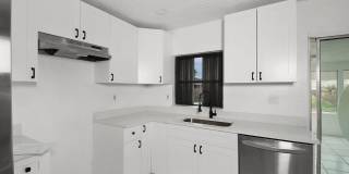 325 NW Rebecca Avenue Gallery 9