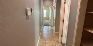 Beautiful home for rent in Visalia with a pool! Gallery 11