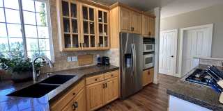 Large Furnished home on Awbrey Butte Gallery 8