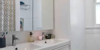 Charming Upper Floor 2 Bed / 1 Bath with Bonus Studio in a Prime Echo Park Location Gallery 24