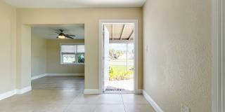 BEAUTIFUL ANNUAL RENTAL HOME - Convenient Location! Gallery 8