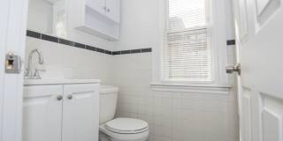 Beautiful and Spacious 4 bed2 bath Gallery 9