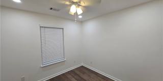 77 Tiller Way Gallery 8