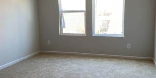 Room in 4 Bedroom Home at Statesville Ave Gallery 13