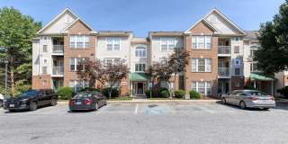 Gorgeous 2bd 2bth Penthouse Condo Completely Updated & Ready To Move In! Gallery 1