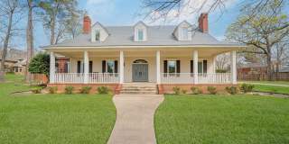 3 Lakeside Gallery 1