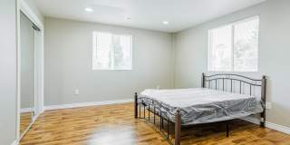 1201 W 36th Place - Co-Living Gallery 7