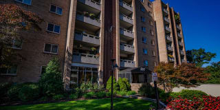 Laurel Village Apartments Gallery 30