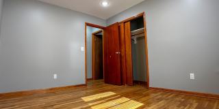 325-327 JOHN ST Gallery 15