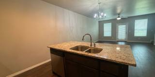 3 Bed 2.5 Bath 1 Car Garage Duplex In Moore * Reduced Rate!!! Gallery 15
