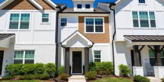 Welcome to Robinson Rowhouses, an exceptional community in the vibrant Old Hickory area! Gallery 1