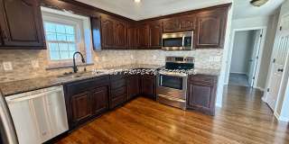 Ranch in Lee's Summit For Lease - Crisp, Clean and New! Gallery 3