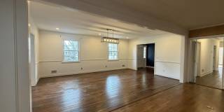 115 Adams Avenue Gallery 21