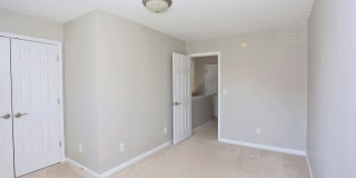 3 Bedroom, 2 Bath End Unit with Fresh Carpet and Paint in Auburn Square! Gallery 22
