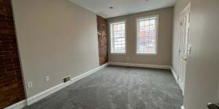 Spacious 4 Bedroom House in Southside Flats! Gallery 11