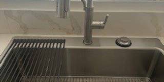 2833 Winter Street Gallery 3