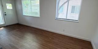 **MOVE-IN SPECIAL** 2-Story Condo With Lots of Character! Gallery 6