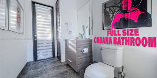 15976 SW 136th Ter Gallery 7