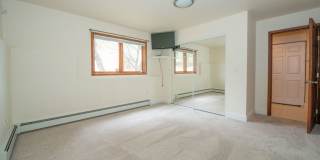 DeLong Lake Condo Gallery 16