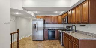 1008 West Cross Street - B Gallery 4