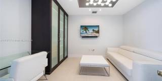 200 Biscayne Boulevard Way Gallery 20