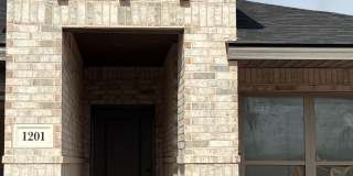 1201 Cottonwood Avenue Gallery 1