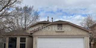 3 Bed, 2 Bath Family Home in SW Albuquerque Gallery 1