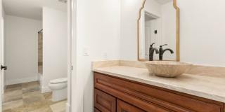 417 E Hildebrand Gallery 23