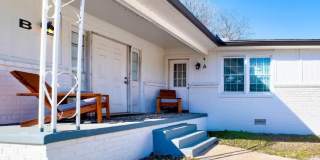 2417 Glenrose Avenue - A Gallery 20