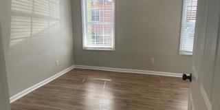 3 BED | 2 BATH | MIDTOWN | FENCED YARD Gallery 8