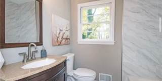 Beautifully renovated 3/2 home in Belvedere Park Gallery 9