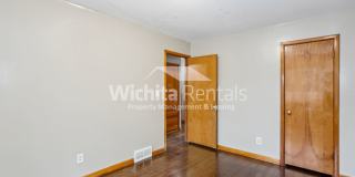 3 BD/1 BA home near Friends University! Gallery 10