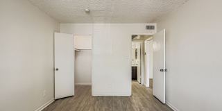 Rise Lakeside Gallery 64